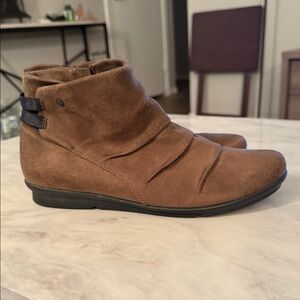 Bussola Coimbra Brown Suede Booties Slouchy Size 42